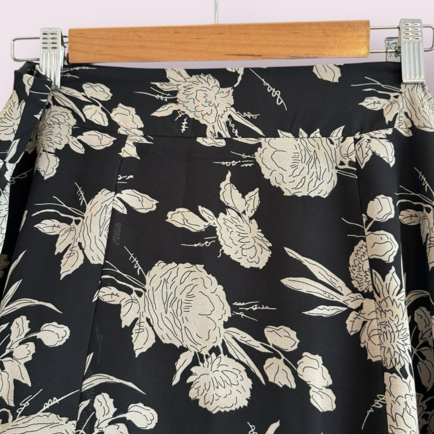 Papaya Size 14 UK Black Floral Lined Flare Over The Knee Skirt