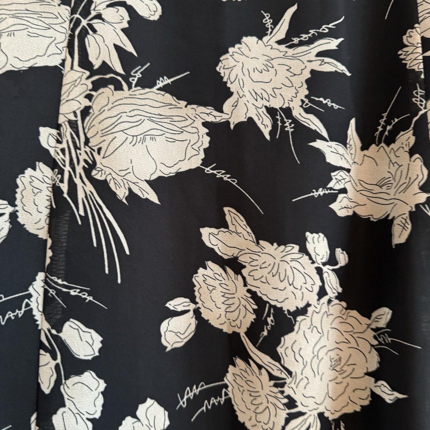 Papaya Size 14 UK Black Floral Lined Flare Over The Knee Skirt