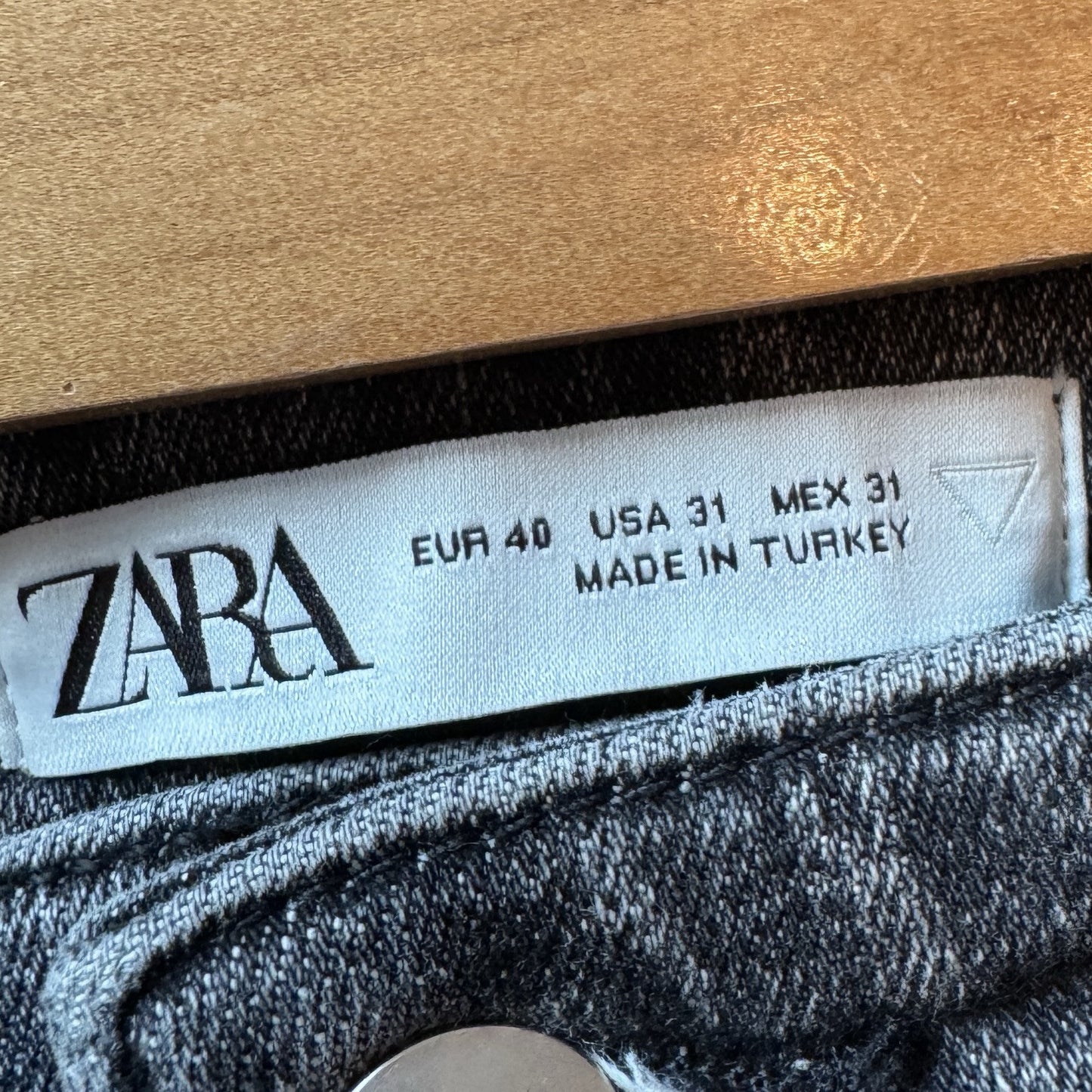 Zara Charcoal Grey Size 10-12 UK Slim Tapered Washed Jeans