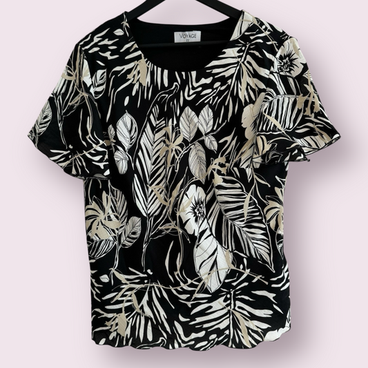 Voyage Size 22 UK Black Floral Lined Floaty Sleeved Top