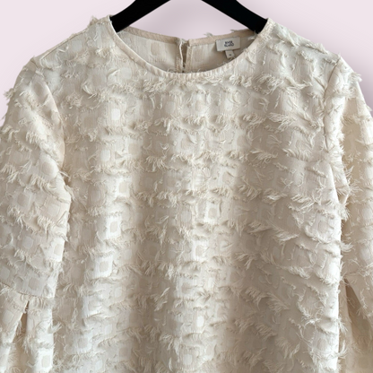 River Island Vanilla Textured Size 10 UK Flare 3/4 Sleeve Flare Hem Top
