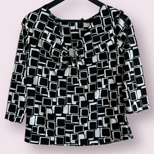 Red Herring Size 16 UK Black Squares 3/4 Sleeve V Neck Top With Ring Accent