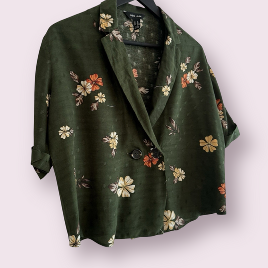 New Look Size 8 UK Oversized Green Floral Short Sleeved V Neck Blouse